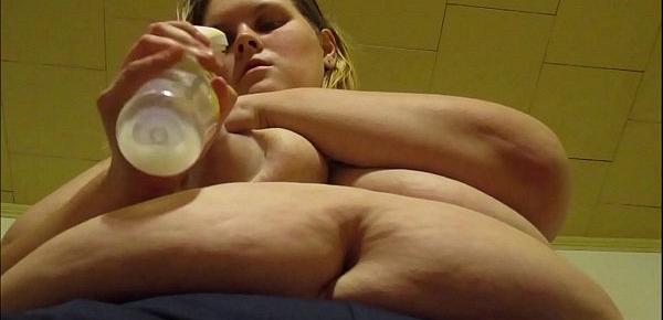  Sexy mom pumps breast milk from her huge milk filled tits